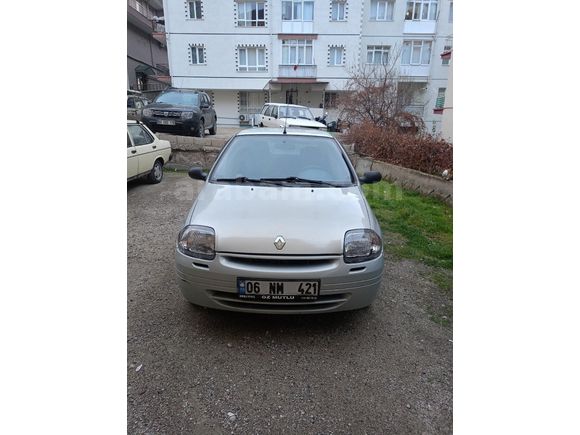 Sahibinden Renault Clio 1.4 RNA 2000 Model