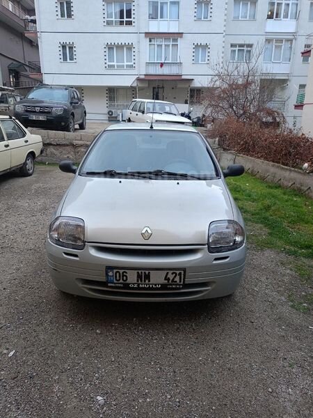 Sahibinden Renault Clio 1.4 RNA 2000 Model Ankara 205.000 km Gri
