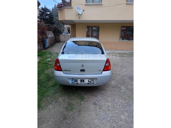 Sahibinden Renault Clio 1.4 RNA 2000 Model