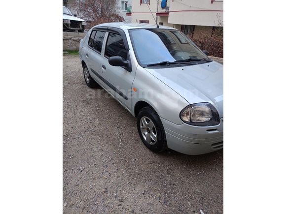 Sahibinden Renault Clio 1.4 RNA 2000 Model