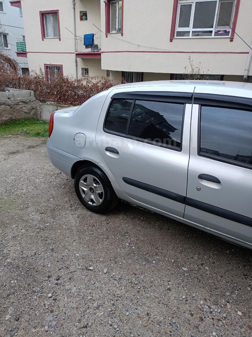 Sahibinden Renault Clio 1.4 RNA 2000 Model Ankara 205.000 km Gri 7