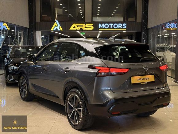 2023 MODEL QASHQAİ SKY PACK 1.3 DIG-T CAM TAVAN SERVİS BAKIMLI