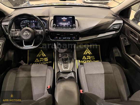 2023 MODEL QASHQAİ SKY PACK 1.3 DIG-T CAM TAVAN SERVİS BAKIMLI