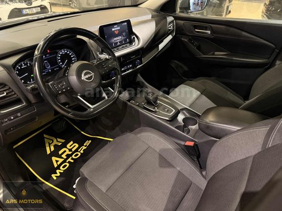 2023 MODEL QASHQAİ SKY PACK 1.3 DIG-T CAM TAVAN SERVİS BAKIMLI