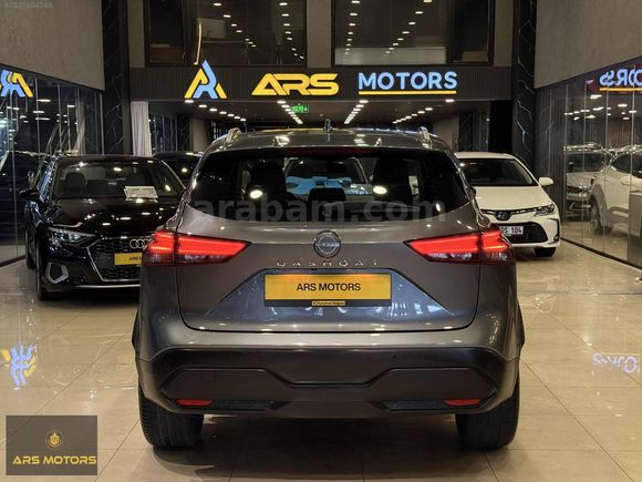 2023 MODEL QASHQAİ SKY PACK 1.3 DIG-T CAM TAVAN SERVİS BAKIMLI