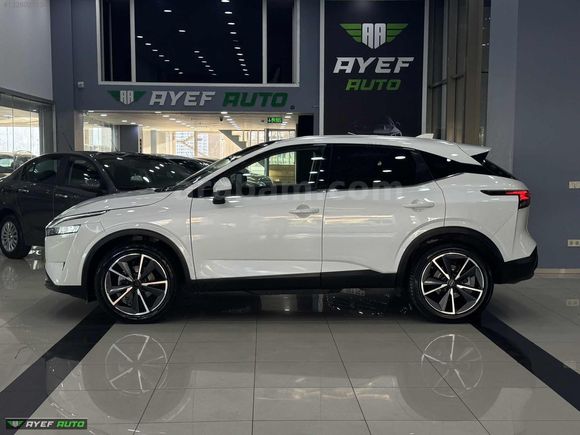 2024 84 BİN'DE QASHQAİ 1.3 DIG-T SKYPACK CAM TAVANLI SERVİS B.