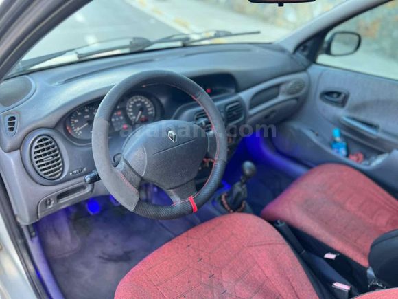 Sahibinden Renault Megane 1.4 RTA 2001 Model 