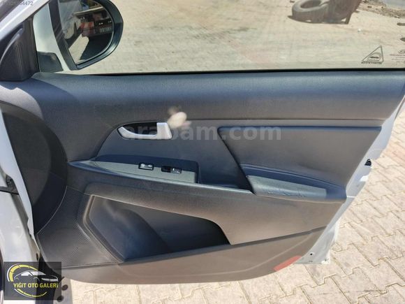 2015 CONCEPT PLUS HATASIZ CAM TAVAN EKSPERTİZ RAPORLU