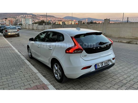 Sahibinden Volvo V40 1.6 D 2015 Model 