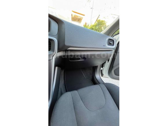 Sahibinden Volvo V40 1.6 D 2015 Model 