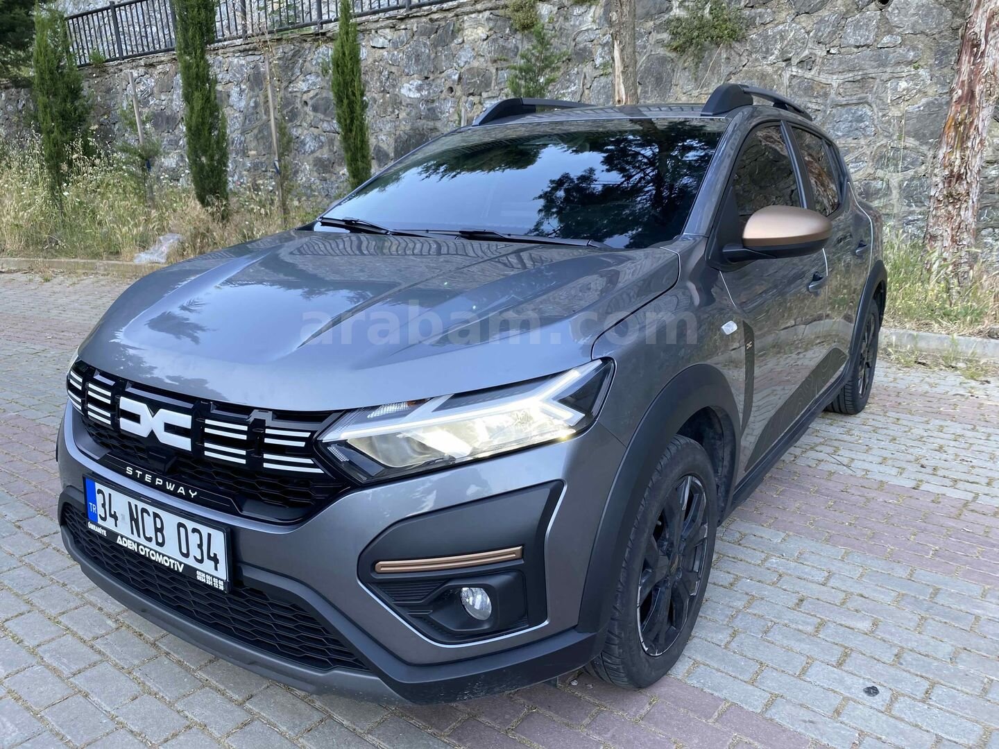 Galeriden Dacia Sandero 1.0 TCe Extreme 2025 Model İstanbul 22.837 km Gri (titanyum) 2