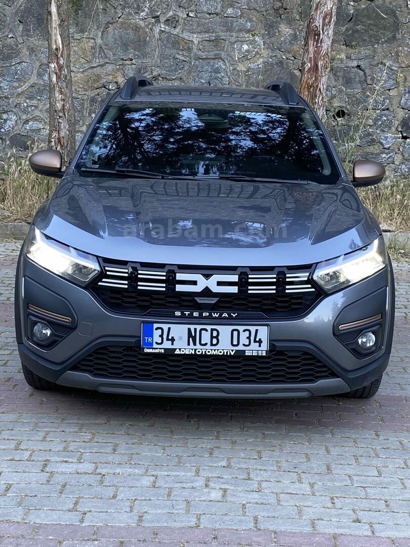 Galeriden Dacia Sandero 1.0 TCe Extreme 2025 Model İstanbul 22.837 km Gri (titanyum) 1