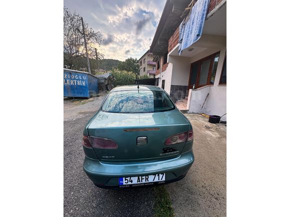 Sahibinden Seat Cordoba 1.4 Basic 2004 Model  280.000 km Yeşil (metalik)