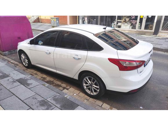 Sahibinden Ford Focus 1.6 TDCi Comfort 2012 Model 