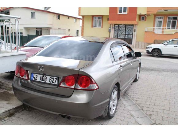Sahibinden Honda Civic 1.6i VTEC Elegance 2009 Model 