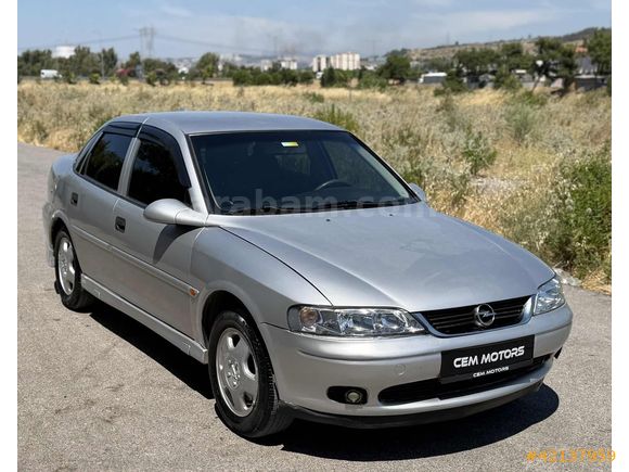 CEM MOTORS// 2000 MODEL TEMİZ BAKIMLI/KLİMALI/OPEL VECTRA