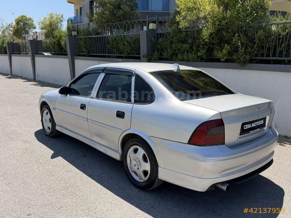 CEM MOTORS// 2000 MODEL TEMİZ BAKIMLI/KLİMALI/OPEL VECTRA