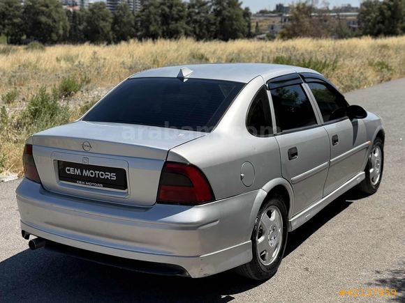 CEM MOTORS// 2000 MODEL TEMİZ BAKIMLI/KLİMALI/OPEL VECTRA