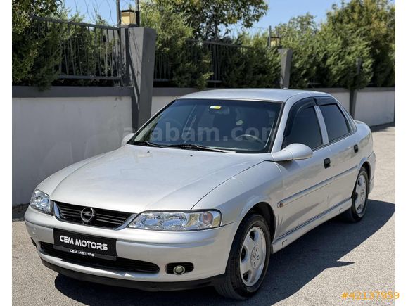 CEM MOTORS// 2000 MODEL TEMİZ BAKIMLI/KLİMALI/OPEL VECTRA