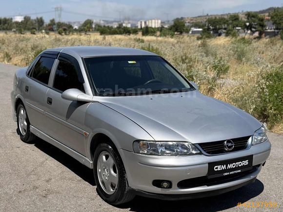 CEM MOTORS// 2000 MODEL TEMİZ BAKIMLI/KLİMALI/OPEL VECTRA
