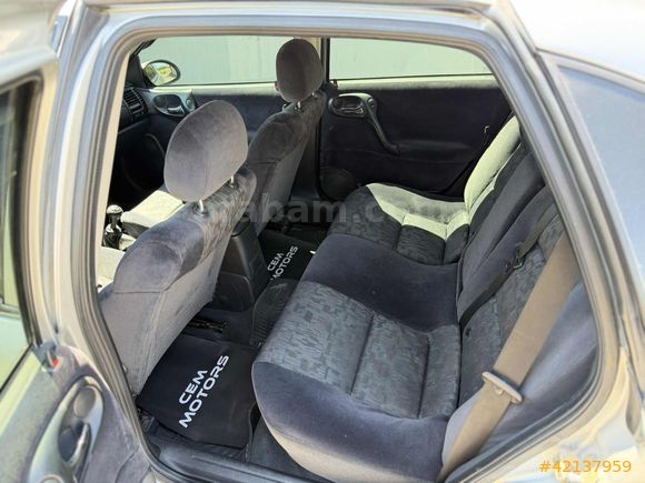 CEM MOTORS// 2000 MODEL TEMİZ BAKIMLI/KLİMALI/OPEL VECTRA