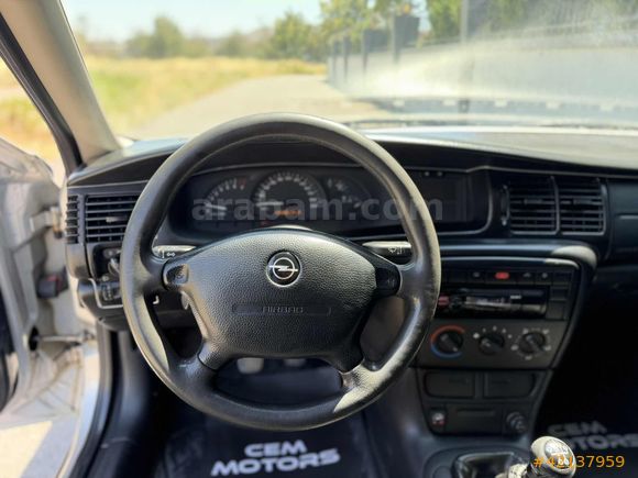 CEM MOTORS// 2000 MODEL TEMİZ BAKIMLI/KLİMALI/OPEL VECTRA