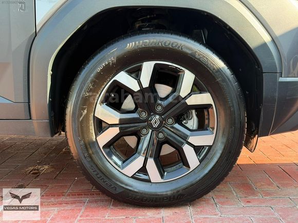 -VEGAS MOTORS- 2025 RENAULT DUSTER 1.6 E-TECH TECHNO G.GORUS