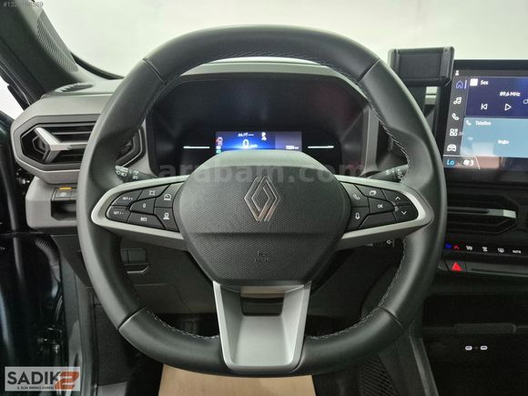 SADIK2'DEN 2025 RENAULT DUSTER TECHNO 1.3 TCE EDC 145 BG %20 KDV