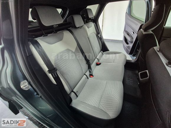 SADIK2'DEN 2025 RENAULT DUSTER TECHNO 1.3 TCE EDC 145 BG %20 KDV