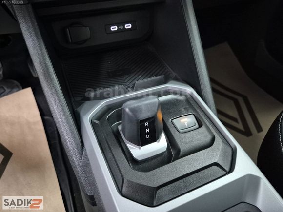 SADIK2'DEN 2025 RENAULT DUSTER TECHNO 1.3 TCE EDC 145 BG %20 KDV