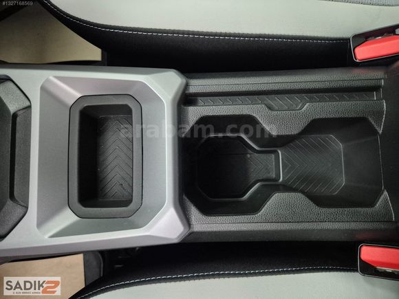 SADIK2'DEN 2025 RENAULT DUSTER TECHNO 1.3 TCE EDC 145 BG %20 KDV