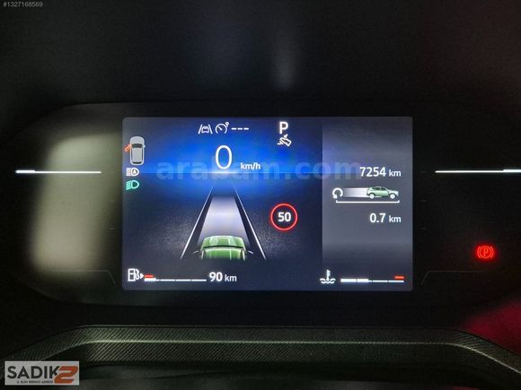 SADIK2'DEN 2025 RENAULT DUSTER TECHNO 1.3 TCE EDC 145 BG %20 KDV