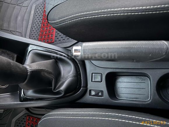 2013 Clio 1.5 DCI Start&Stop Icon 215BİNDE TEK DEĞİŞEN ATEŞ GİBİ