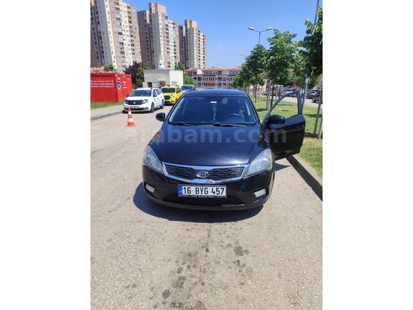 Sahibinden Kia Ceed 1.6 CRDi Motion 2012 Model  246.000 km Siyah