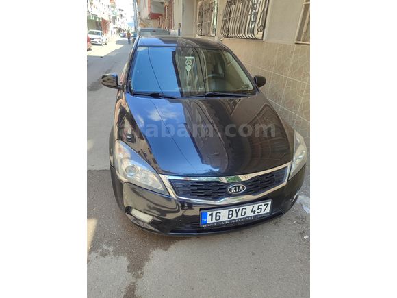 Sahibinden Kia Ceed 1.6 CRDi Motion 2012 Model  246.000 km Siyah