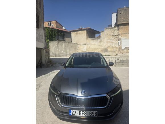 acil Sahibinden Skoda Octavia 1.5 e-Tec Premium 2022 Model