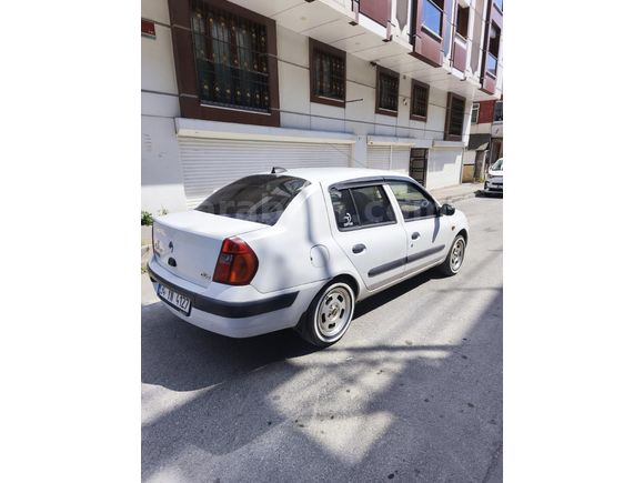 Sahibinden Renault Clio 1.4 Authentique 2002 Model  255.000 km Beyaz