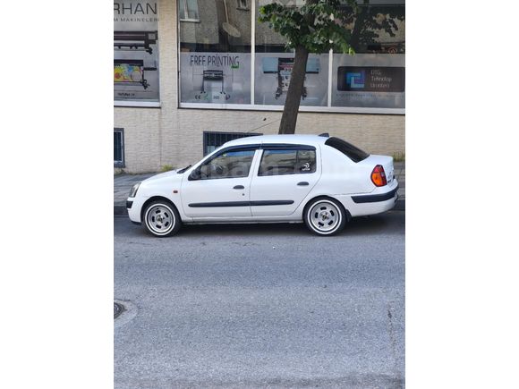 Sahibinden Renault Clio 1.4 Authentique 2002 Model  255.000 km Beyaz