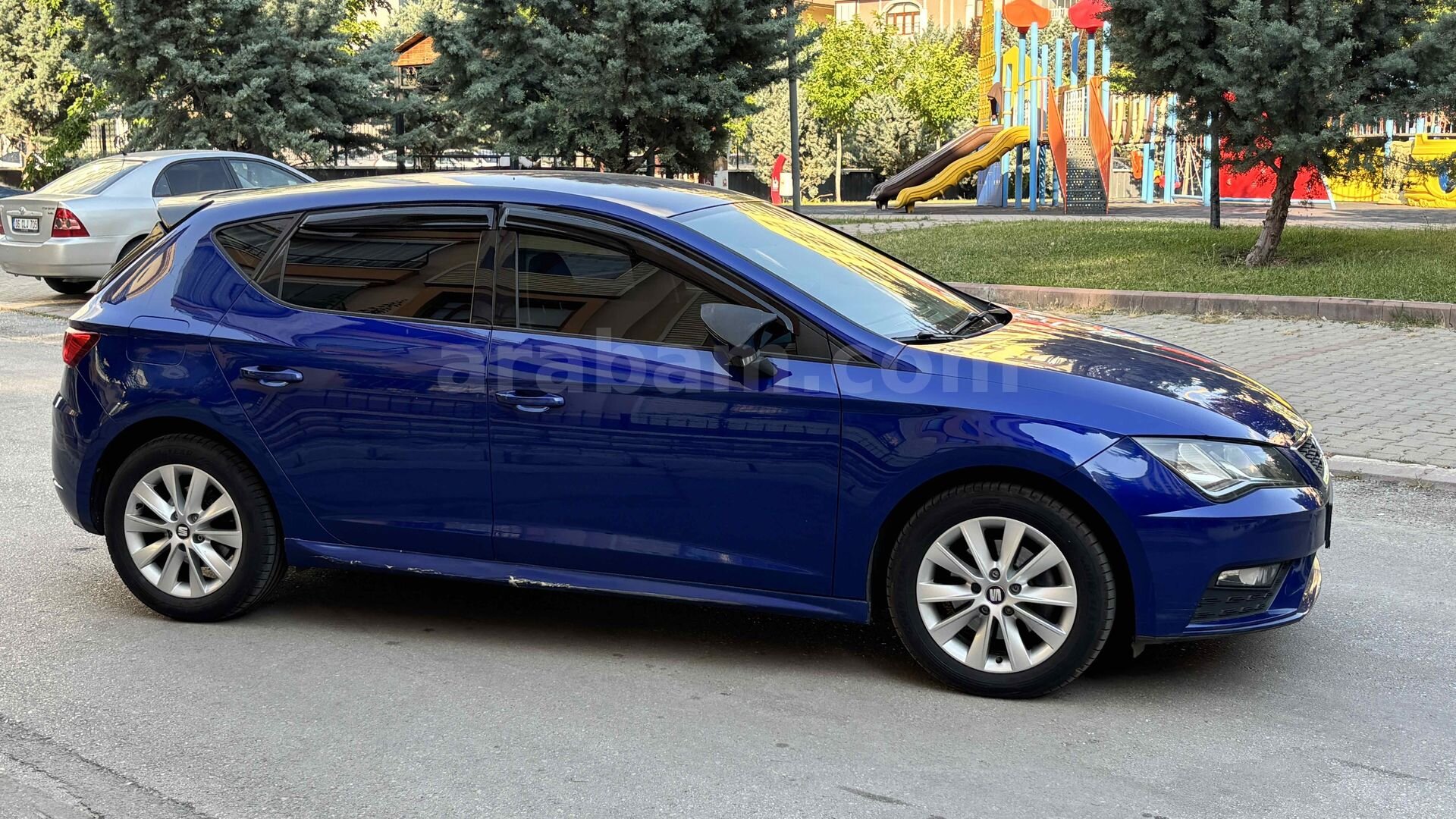 Galeriden Seat Leon 1.6 TDI Style 2018 Model Ankara 180.000 km Mavi 6