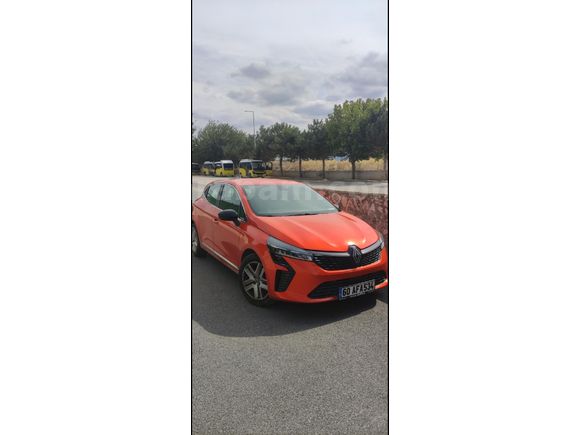 Sahibinden Renault Clio 1.0 TCe Evolution 2023 Model