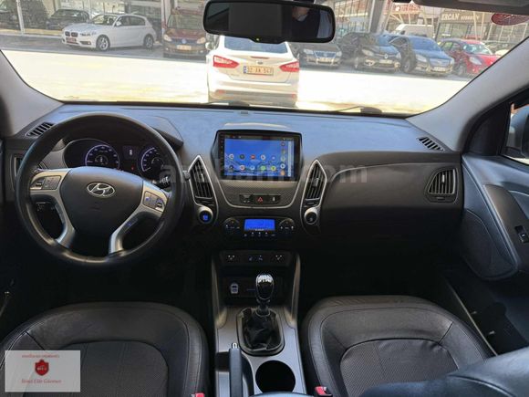 İX35 (127 BİN KM) DÖRT KOLTUK ISITMA AÇILIR ÇİFT SANRUFLU