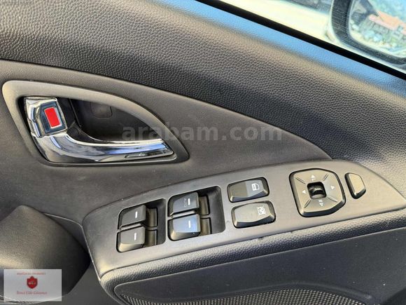 İX35 (127 BİN KM) DÖRT KOLTUK ISITMA AÇILIR ÇİFT SANRUFLU