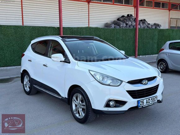 ÖZDEMİR OTOMOTİVDEN 155 BİN KM CAM TAVANLI