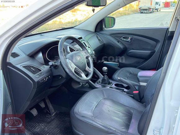 ÖZDEMİR OTOMOTİVDEN 155 BİN KM CAM TAVANLI