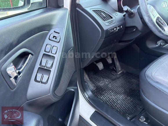ÖZDEMİR OTOMOTİVDEN 155 BİN KM CAM TAVANLI
