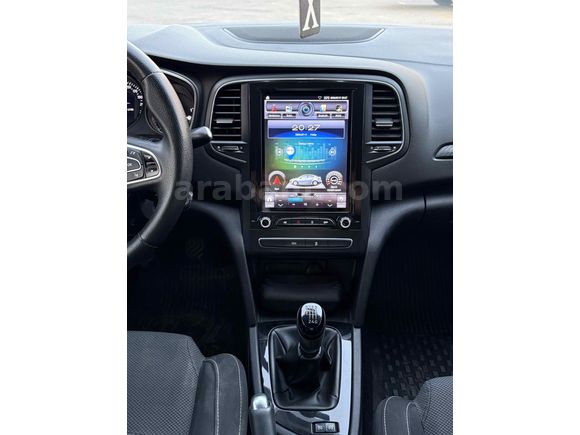 DEĞİŞENSİZ TESLA EKRANLI