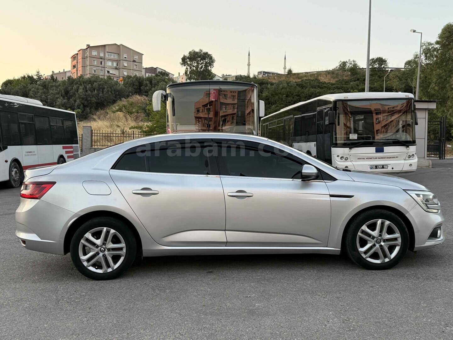 Sahibinden Renault Megane 1.5 dCi Joy 2017 Model İzmir 185.025 km Gri 6