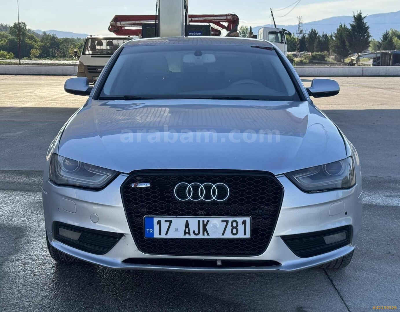 Galeriden Audi A4 Sedan 2.0 TDI 2013 Model Çanakkale 290.000 km Gri 1