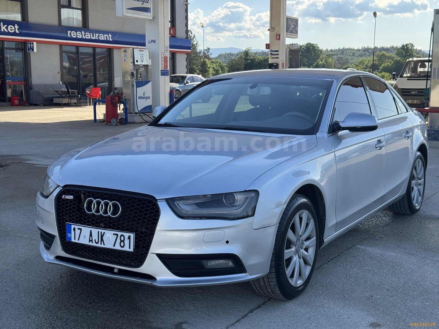 Galeriden Audi A4 Sedan 2.0 TDI 2013 Model Çanakkale 290.000 km Gri 7