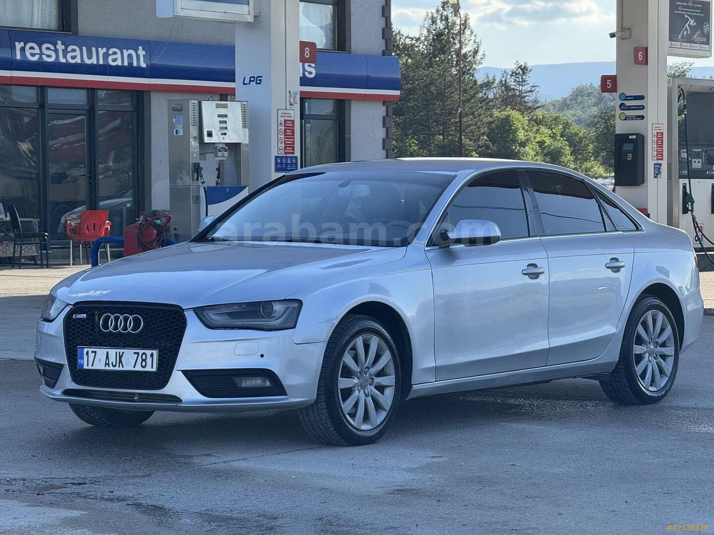 Galeriden Audi A4 Sedan 2.0 TDI 2013 Model Çanakkale 290.000 km Gri 3